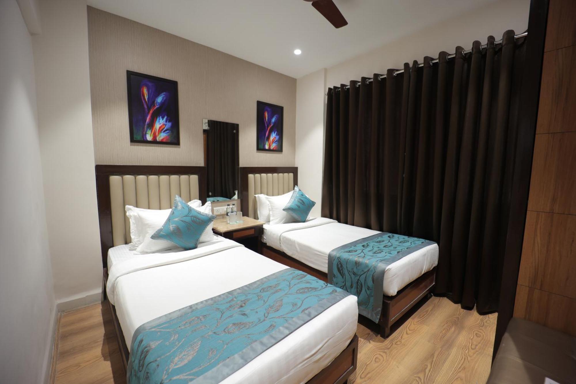 The Byke Studio Pure Veg Apartment, Thane Extérieur photo